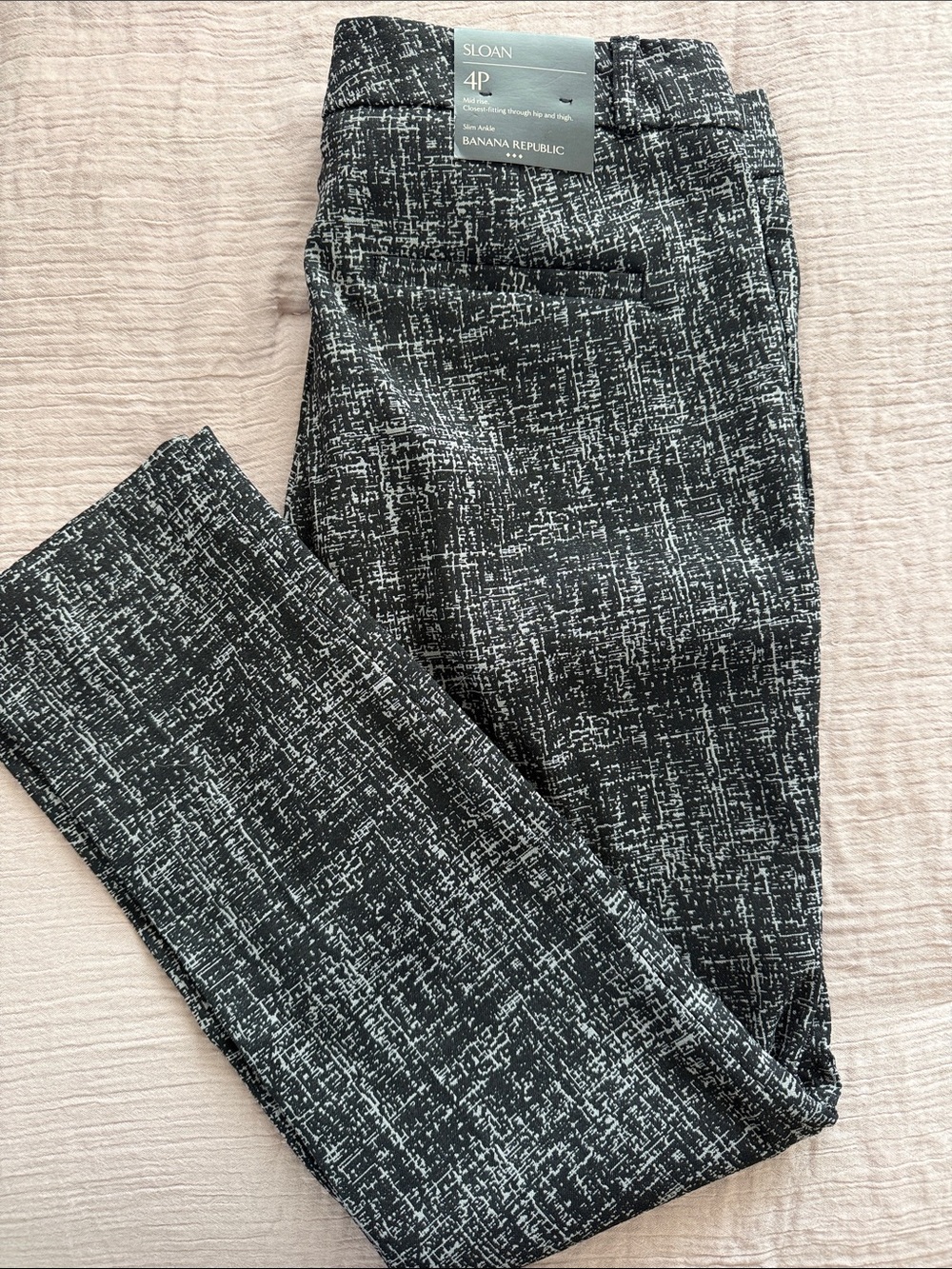 Banana Republic Black and White Patterned Women's Trousers